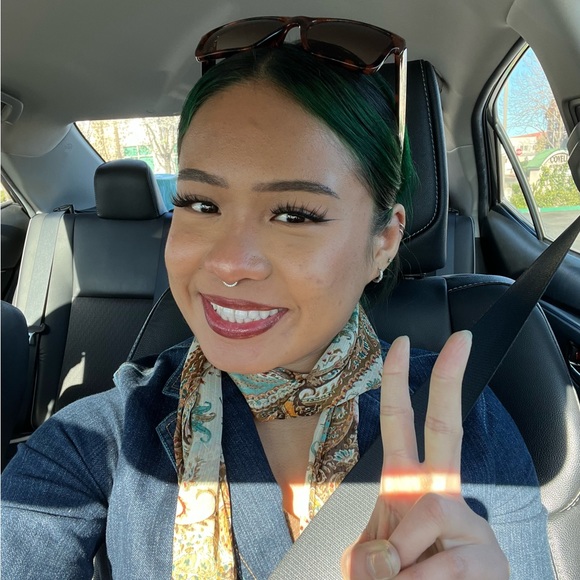 Meet your Posher, Joan - Picture 1 of 5